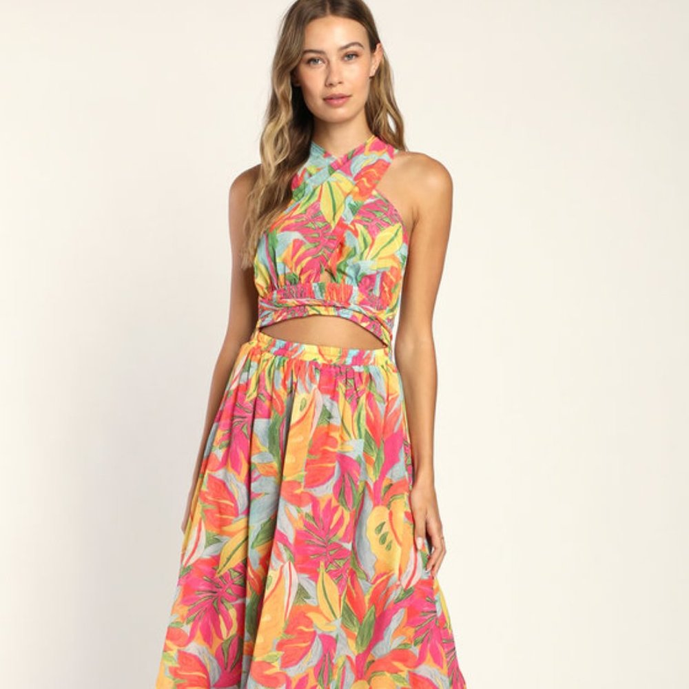 TAGS ON Lulus Tropical Backless Halter Maxi Dress - Size Large